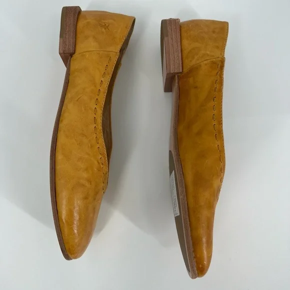 Frye Claire Flat Oyster Leather size 6 Gold Yellow Marigold - Picture 2 of 6